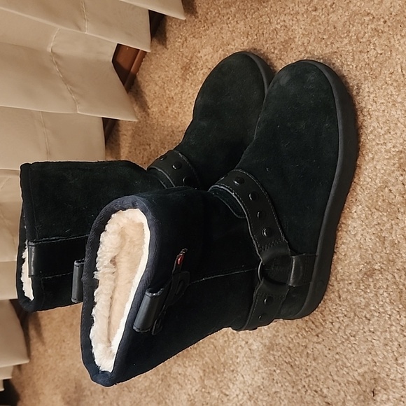 UGG Kids I Heart Moto Boots - Picture 1 of 12